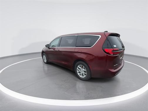 2023 Chrysler Pacifica Touring-L