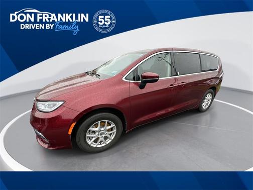 2023 Chrysler Pacifica Touring-L