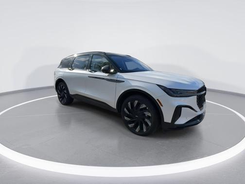 White Platinum Clearcoat Metallic 2026 Lincoln Nautilus Reserve