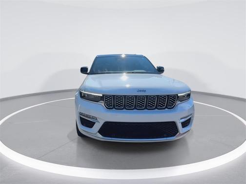 2023 Jeep Grand Cherokee Summit