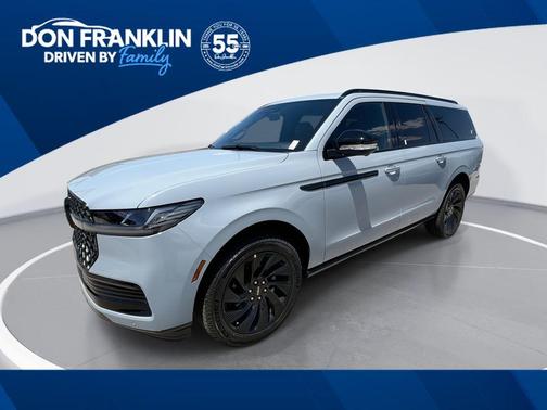 Gray Mist Metallic 2026 Lincoln Navigator L Reserve