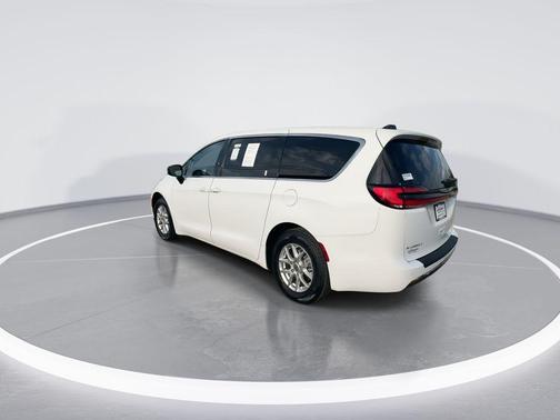 Bright White Clearcoat 2024 Chrysler Pacifica Touring-L