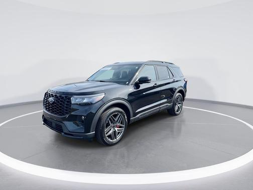 Black Metallic 2025 Ford Explorer ST-Line