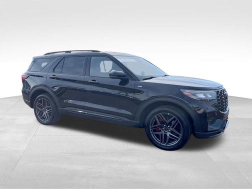 Black Metallic 2025 Ford Explorer ST-Line