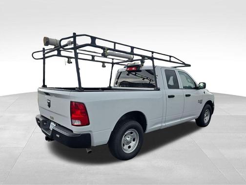 Bright White Clearcoat 2022 RAM 1500 Classic Tradesman