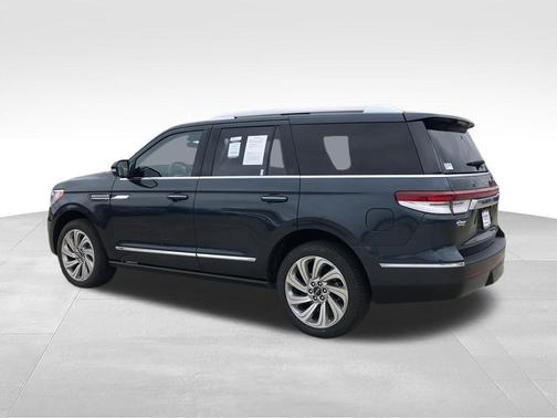 Blue Metallic 2024 Lincoln Navigator Reserve