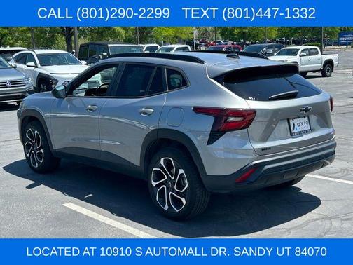 Sterling Gray Metallic 2024 Chevrolet Trax 2RS