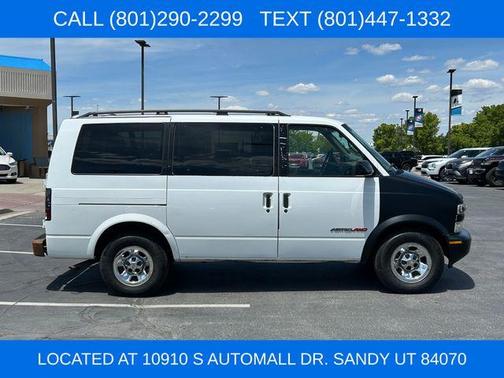 Arctic White 1999 Chevrolet Astro
