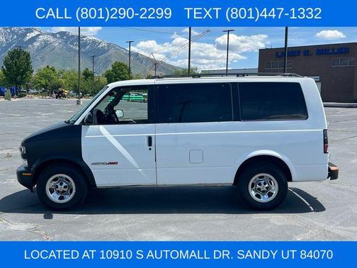 Arctic White 1999 Chevrolet Astro