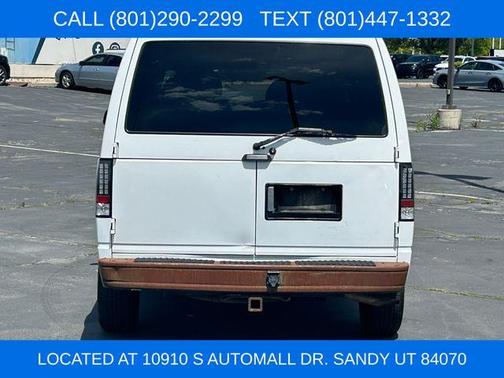 Arctic White 1999 Chevrolet Astro