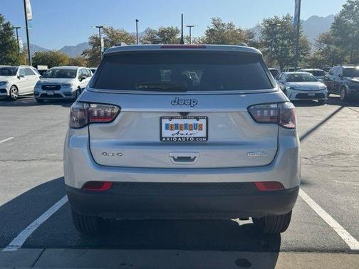 Silver Zynith 2024 Jeep Compass Latitude