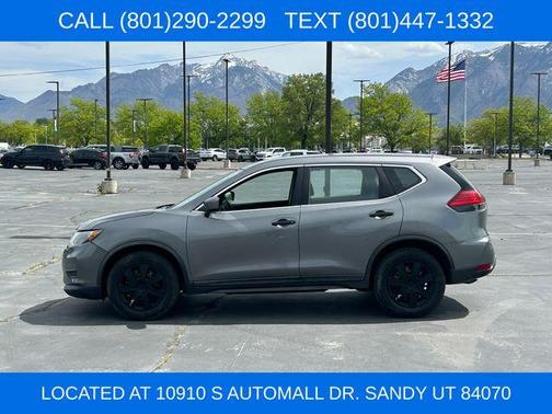 Gun Metallic 2017 Nissan Rogue S
