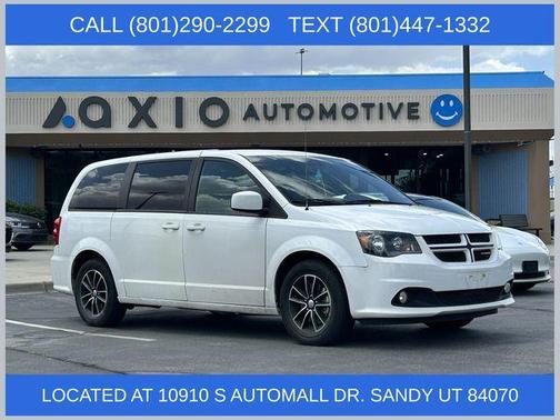 White Knuckle Clearcoat 2018 Dodge Grand Caravan GT