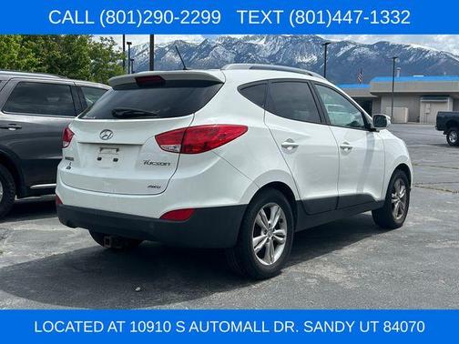 Cotton White 2013 Hyundai TUCSON GLS