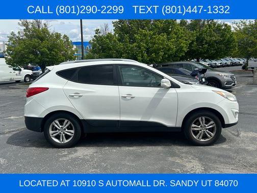 Cotton White 2013 Hyundai TUCSON GLS