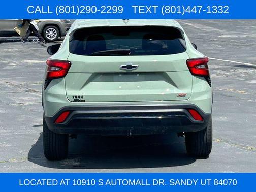 Green 2024 Chevrolet Trax 1RS