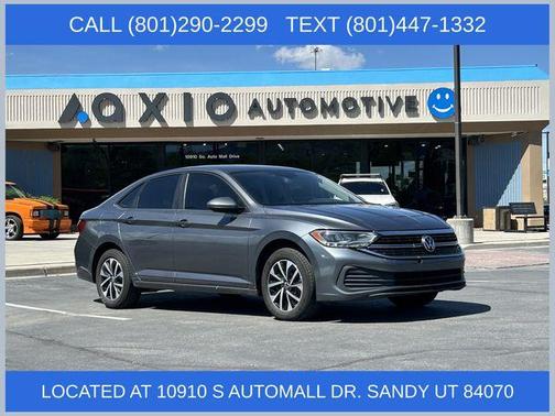 Platinum Gray Metallic 2023 Volkswagen Jetta 1.5T S