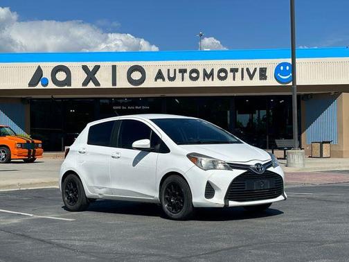 Super White 2017 Toyota Yaris L