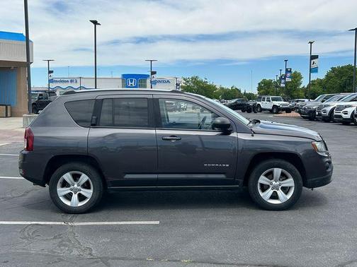 Granite Crystal Clearcoat Metallic 2016 Jeep Compass Sport