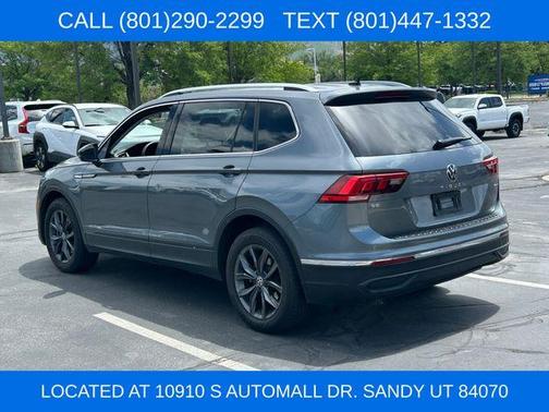 Platinum Gray Metallic 2022 Volkswagen Tiguan 2.0T SE