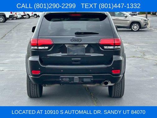 Diamond Black 2022 Jeep Grand Cherokee WK Laredo