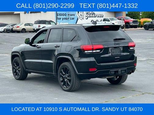 Diamond Black 2022 Jeep Grand Cherokee WK Laredo