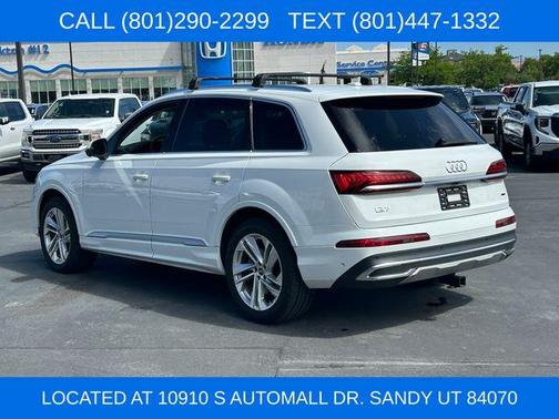 Carrara White 2022 Audi Q7 55 Premium Plus