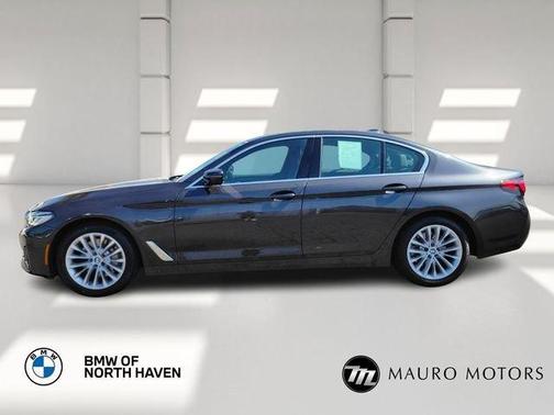 Gray 2023 BMW 530 i xDrive