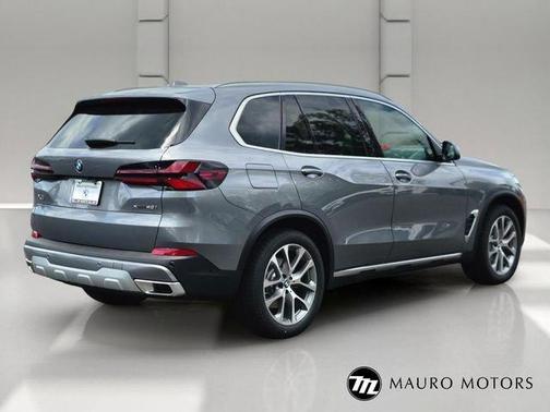 Gray 2026 BMW X5 xDrive40i