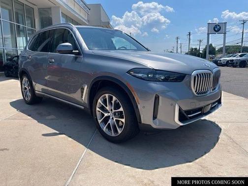 Gray 2024 BMW X5 xDrive40i