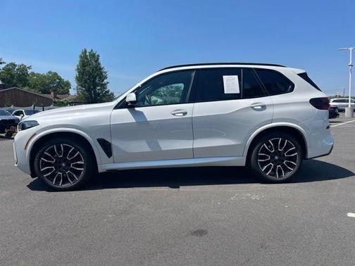 White 2024 BMW X5 xDrive40i