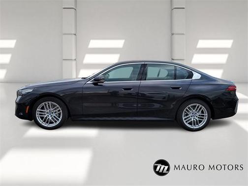 2025 BMW 530 i xDrive