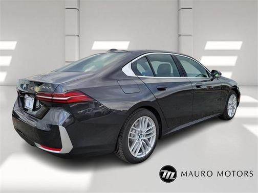 2025 BMW 530 i xDrive