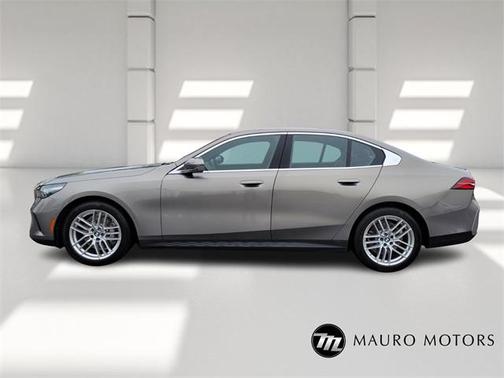 2025 BMW 530 i xDrive