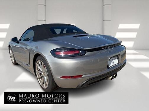 2022 Porsche 718 Boxster S