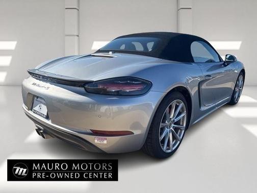 2022 Porsche 718 Boxster S