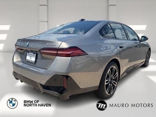 2025 BMW 550e xDrive