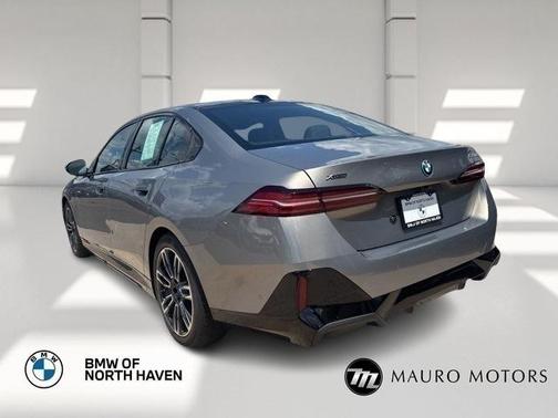 2025 BMW 550e xDrive