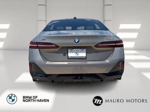 2025 BMW 550e xDrive