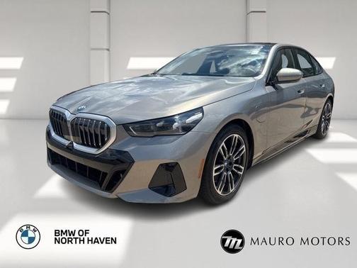 2025 BMW 550e xDrive