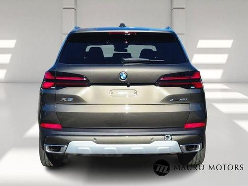 Green 2026 BMW X5 xDrive40i