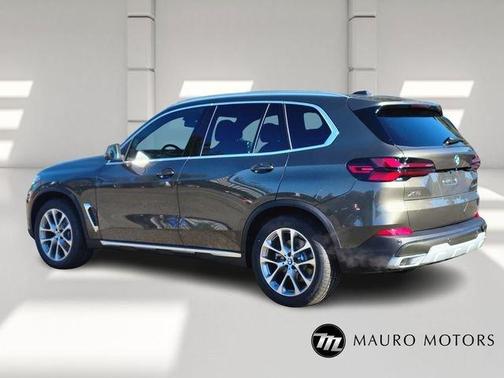 Green 2026 BMW X5 xDrive40i