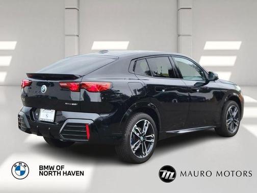 Black 2025 BMW X2 xDrive28i