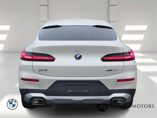 2024 BMW X4 xDrive30i
