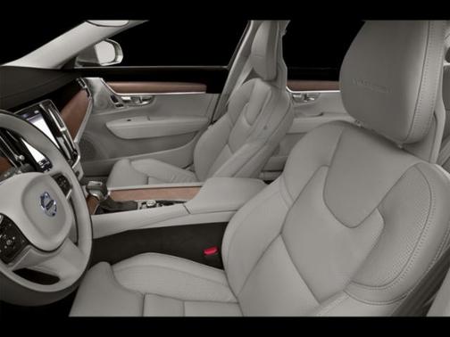2018 Volvo S90 T5 Momentum