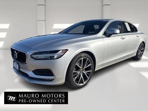 2018 Volvo S90 T5 Momentum