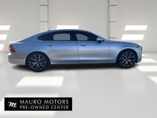 2018 Volvo S90 T5 Momentum
