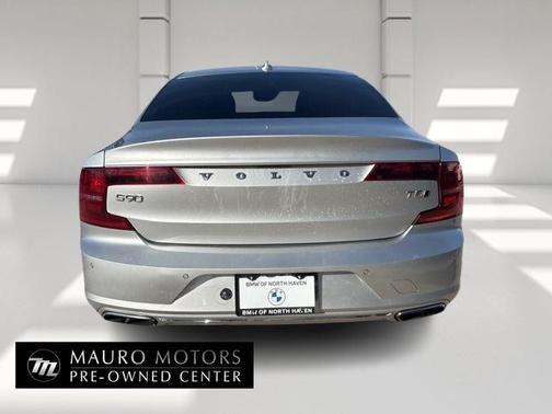 2018 Volvo S90 T5 Momentum