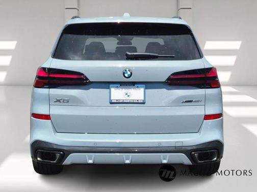 Gray 2026 BMW X5 xDrive40i