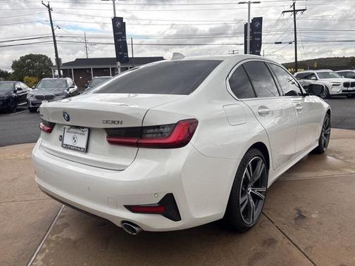 2022 BMW 330 xDrive